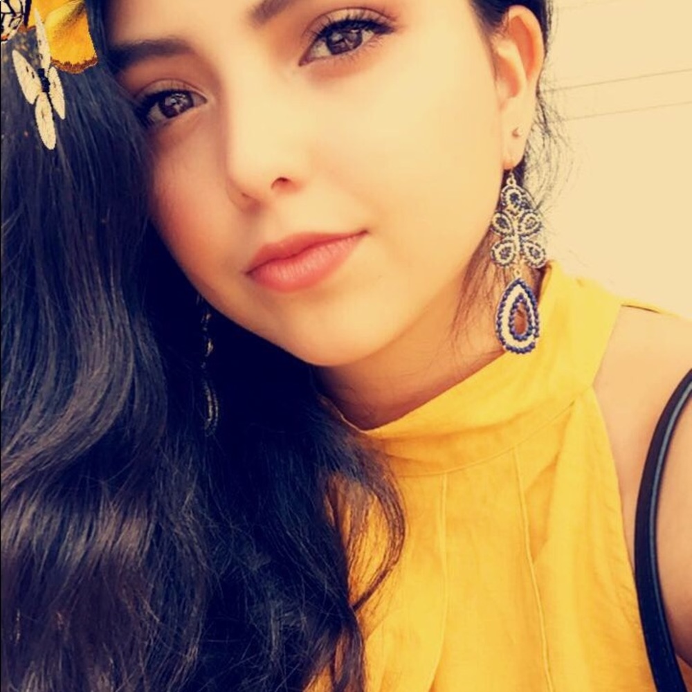 Meet your Posher, Alondra